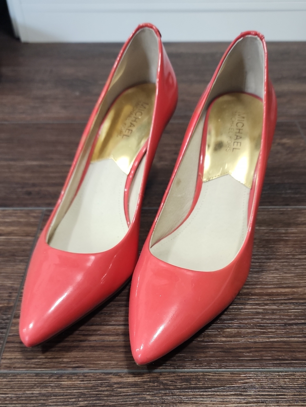 Michael Kors Coral-Red Patent Pointed Pumps Size 9
